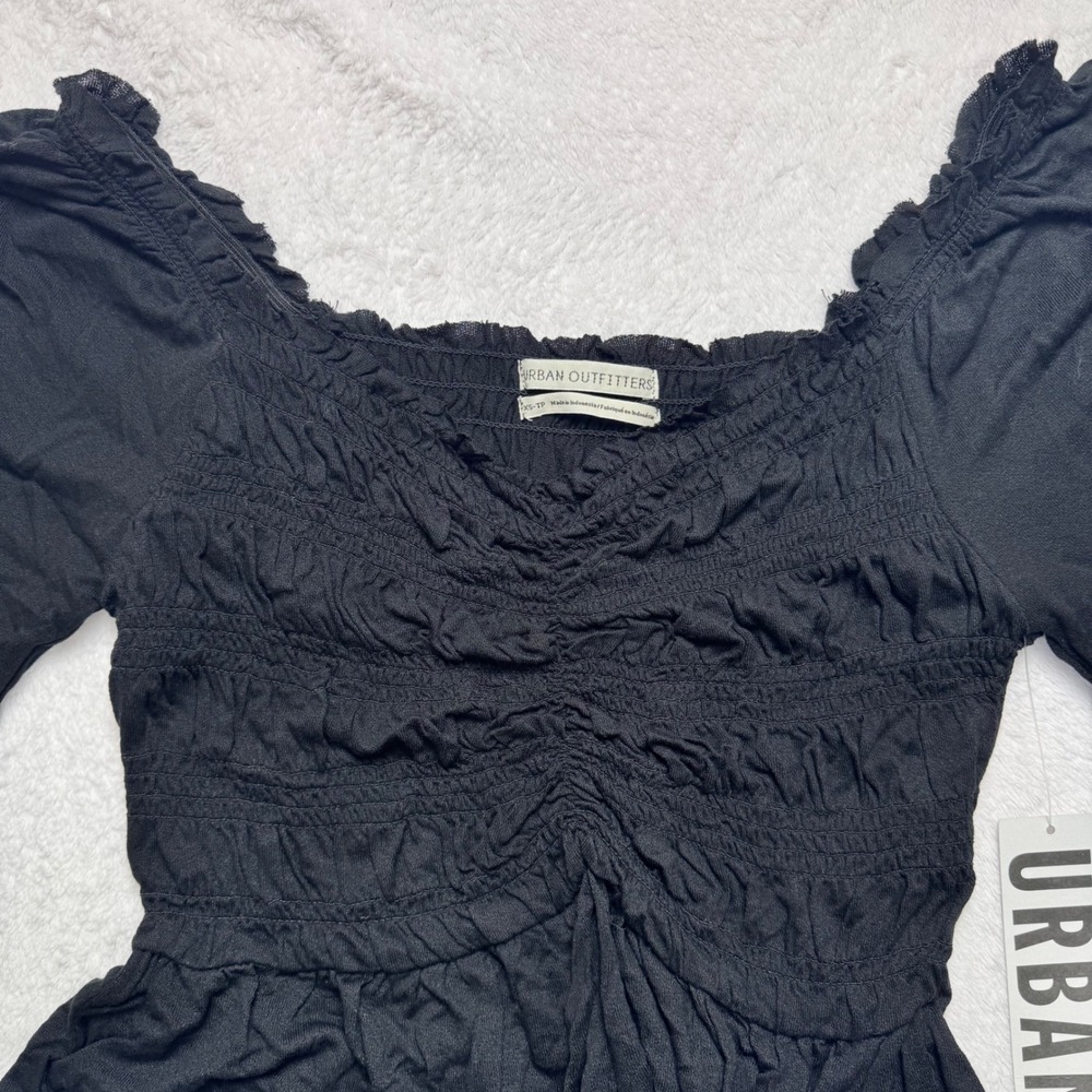 Urban Outfitters Black Smocked Long Sleeve Peplum Top Sweetheart Neck Ruffle XS - Picture 4 of 4